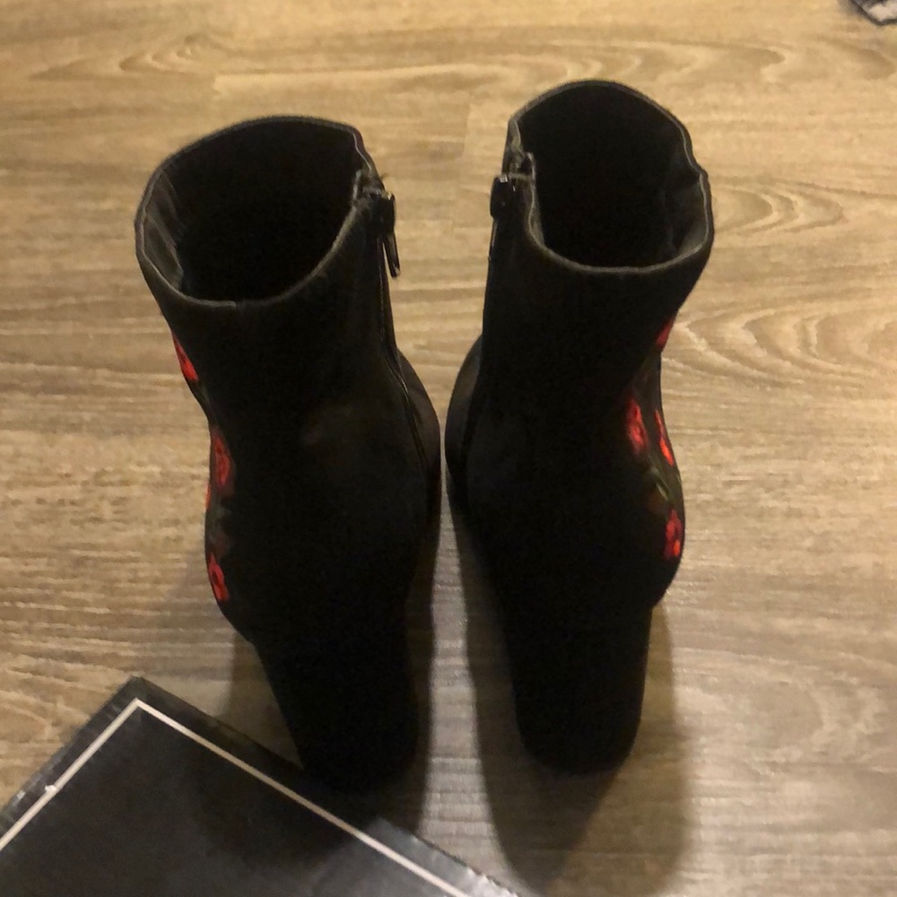 Report booties - Picture 3 of 5